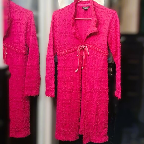 Alexandra Bartlett Hot Pink Knee Length Textured Bouclé Knit Cardigan - Picture 4 of 6